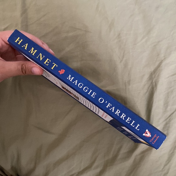 Hamnet by Maggie O’Farrell - Picture 3 of 5